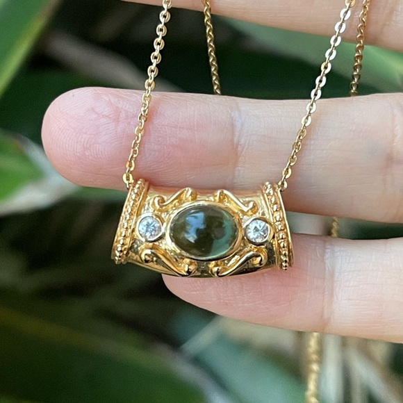 Laura Ramsey designer green cabochon gemstone gold plated solid sterling pendant - Picture 1 of 7